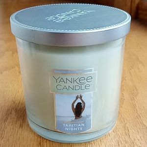 Yankee jar candle